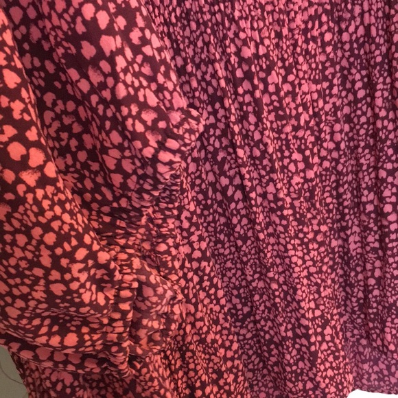 4X Printed Heart Blouse with Swingy Pleats from the In Every Story line at PENN - Picture 4 of 17